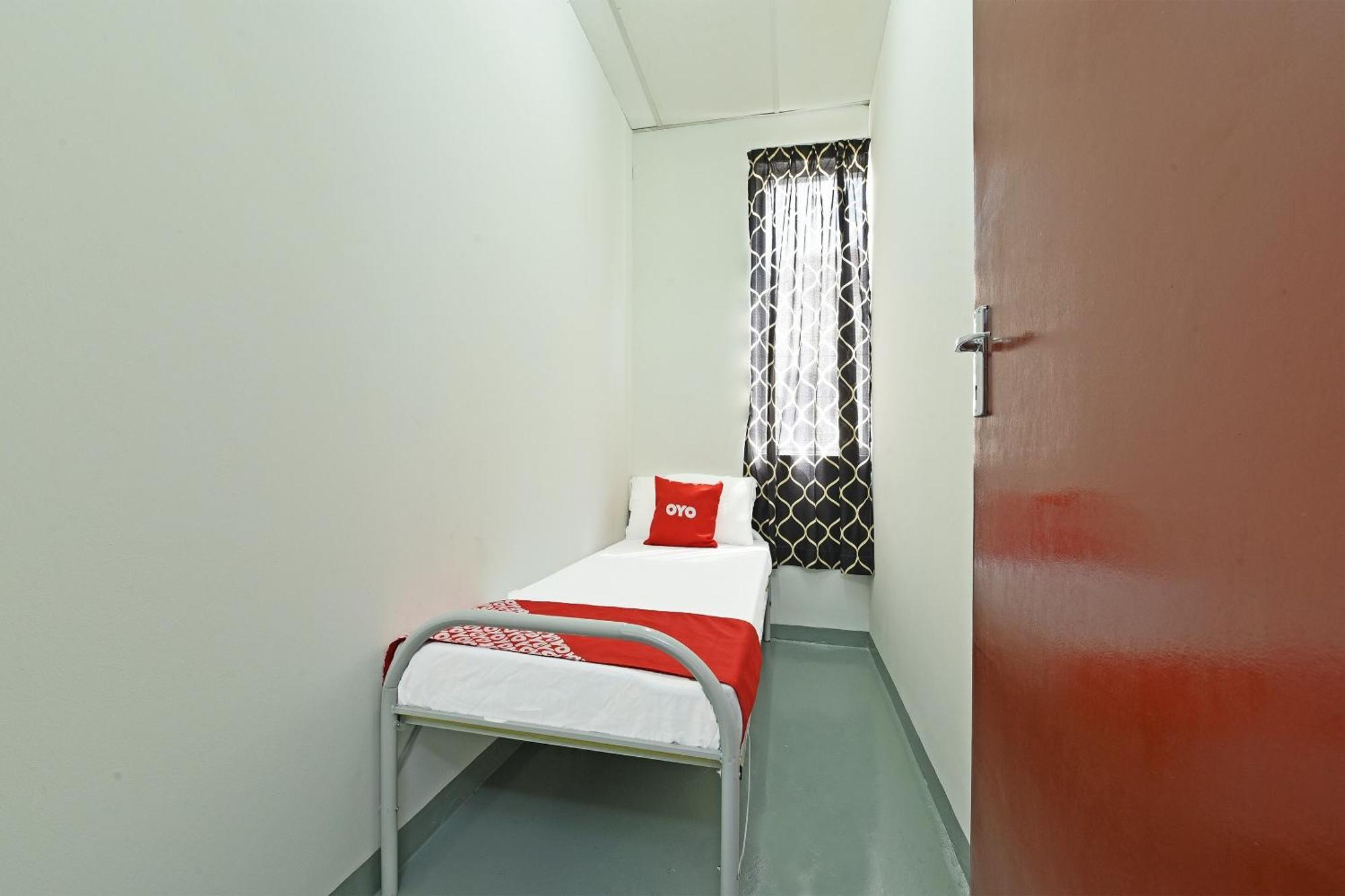 SPOT ON 90500 Sri Rampai Metro Hostel Kuala Lumpur Exterior foto