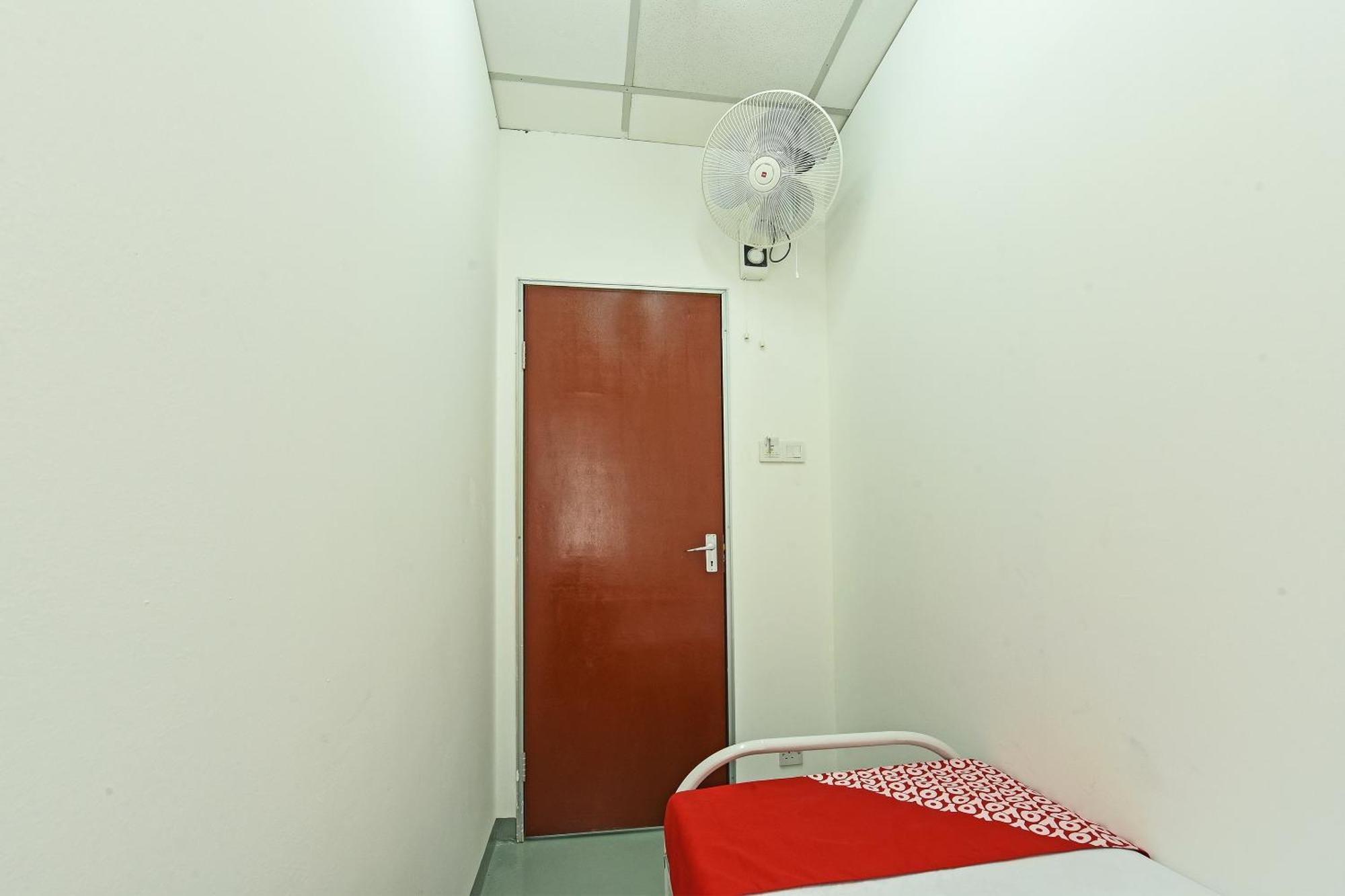 SPOT ON 90500 Sri Rampai Metro Hostel Kuala Lumpur Exterior foto